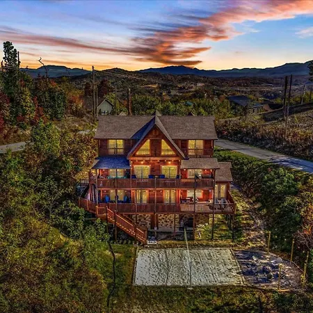 Indoor Pool, Volleyball Beach, Mountain View, Luxury Gatlinburg Exterior photo