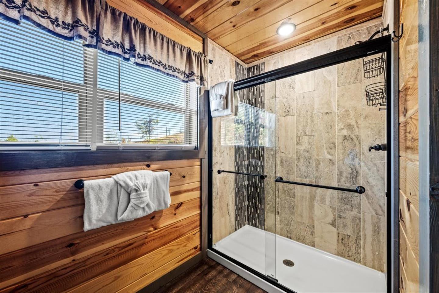 Indoor Pool, Volleyball Beach, Mountain View, Luxury Gatlinburg