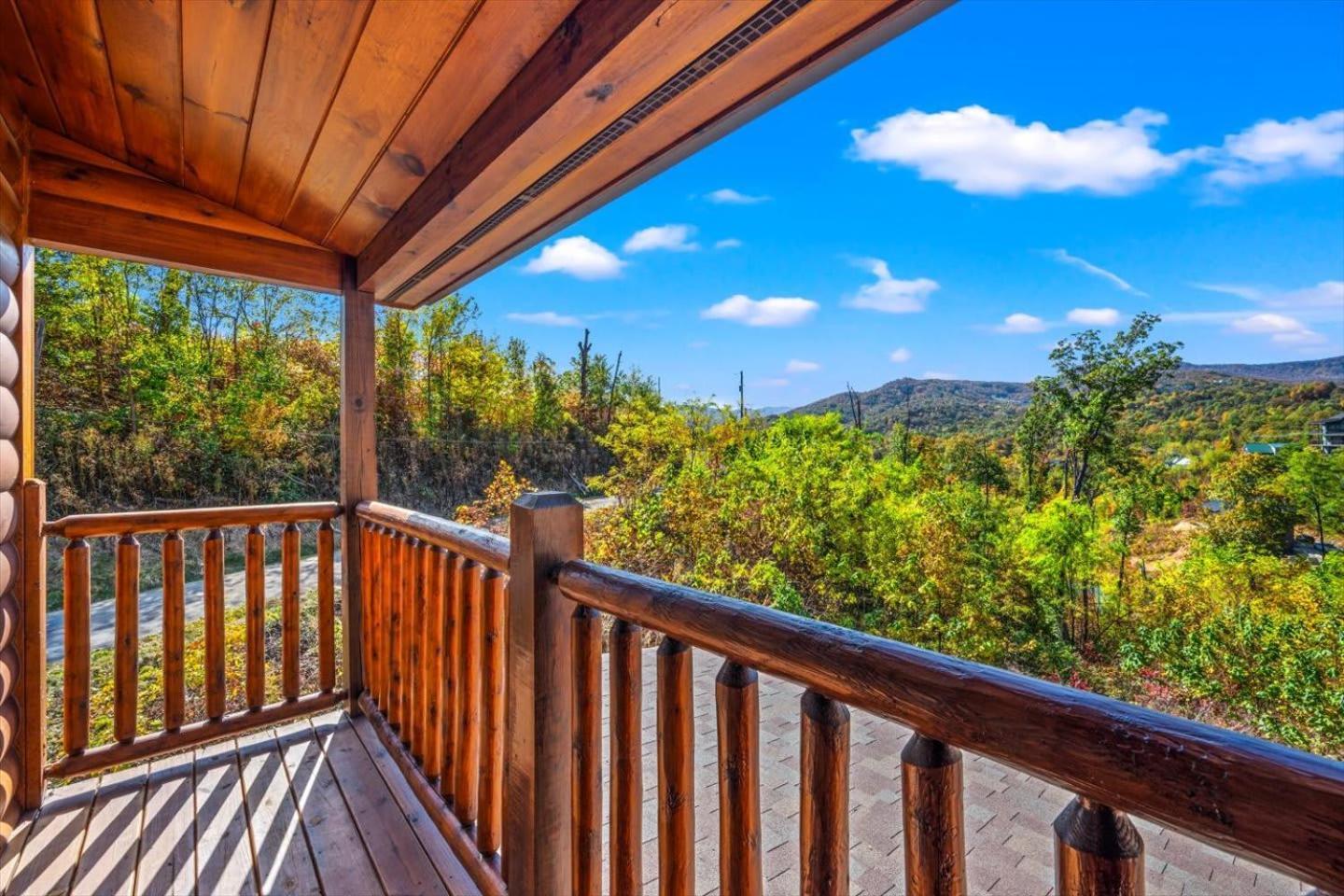 Indoor Pool, Volleyball Beach, Mountain View, Luxury Gatlinburg