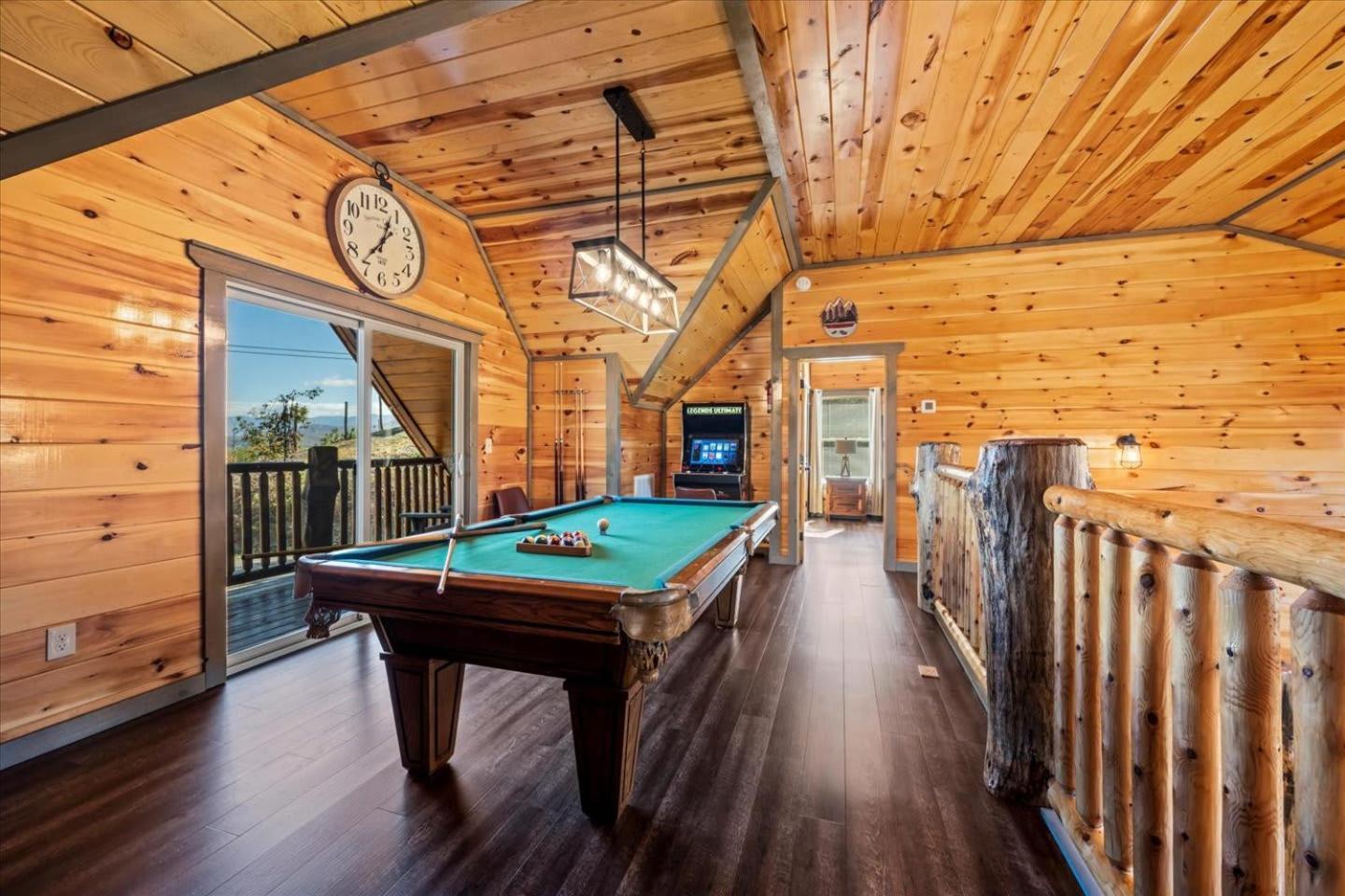 Hébergement de vacances Indoor Pool, Volleyball Beach, Mountain View, Luxury *