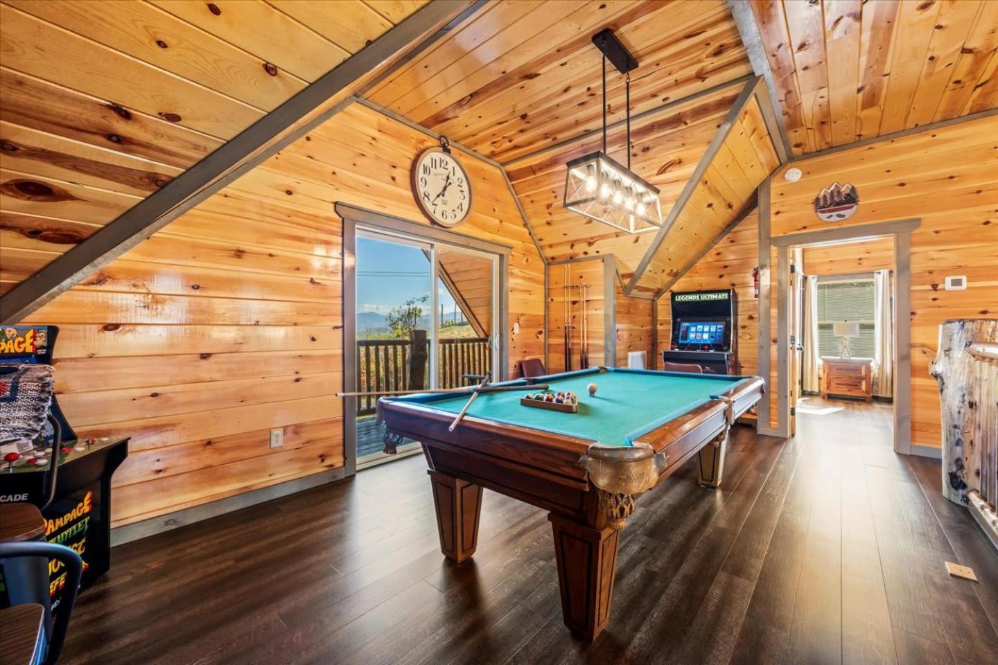 Hébergement de vacances Indoor Pool, Volleyball Beach, Mountain View, Luxury *