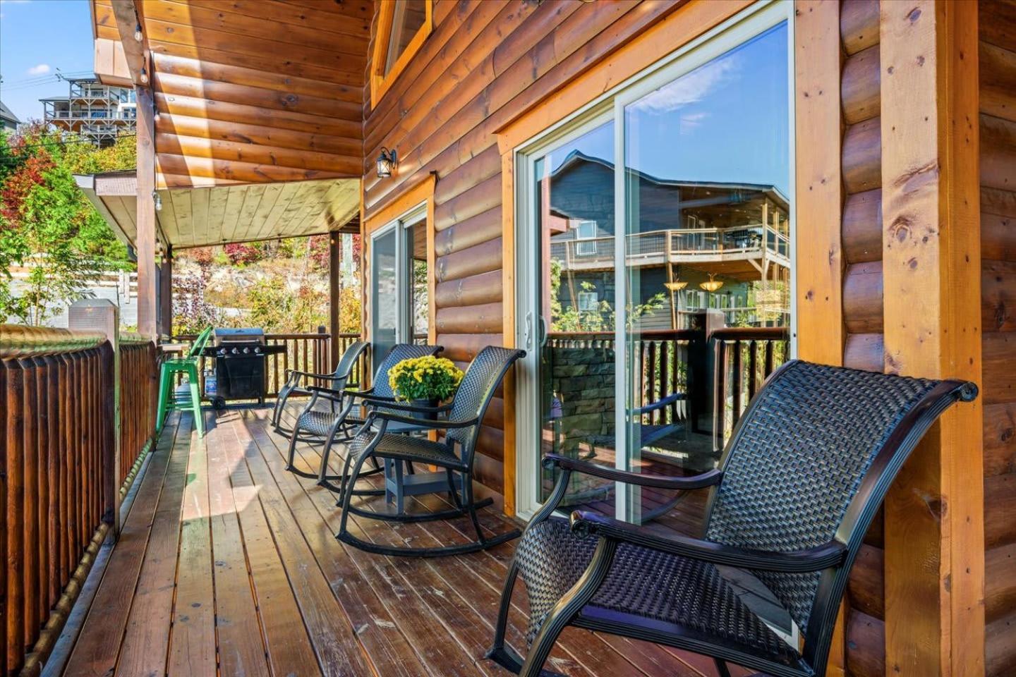 Indoor Pool, Volleyball Beach, Mountain View, Luxury Hébergement de vacances Gatlinburg