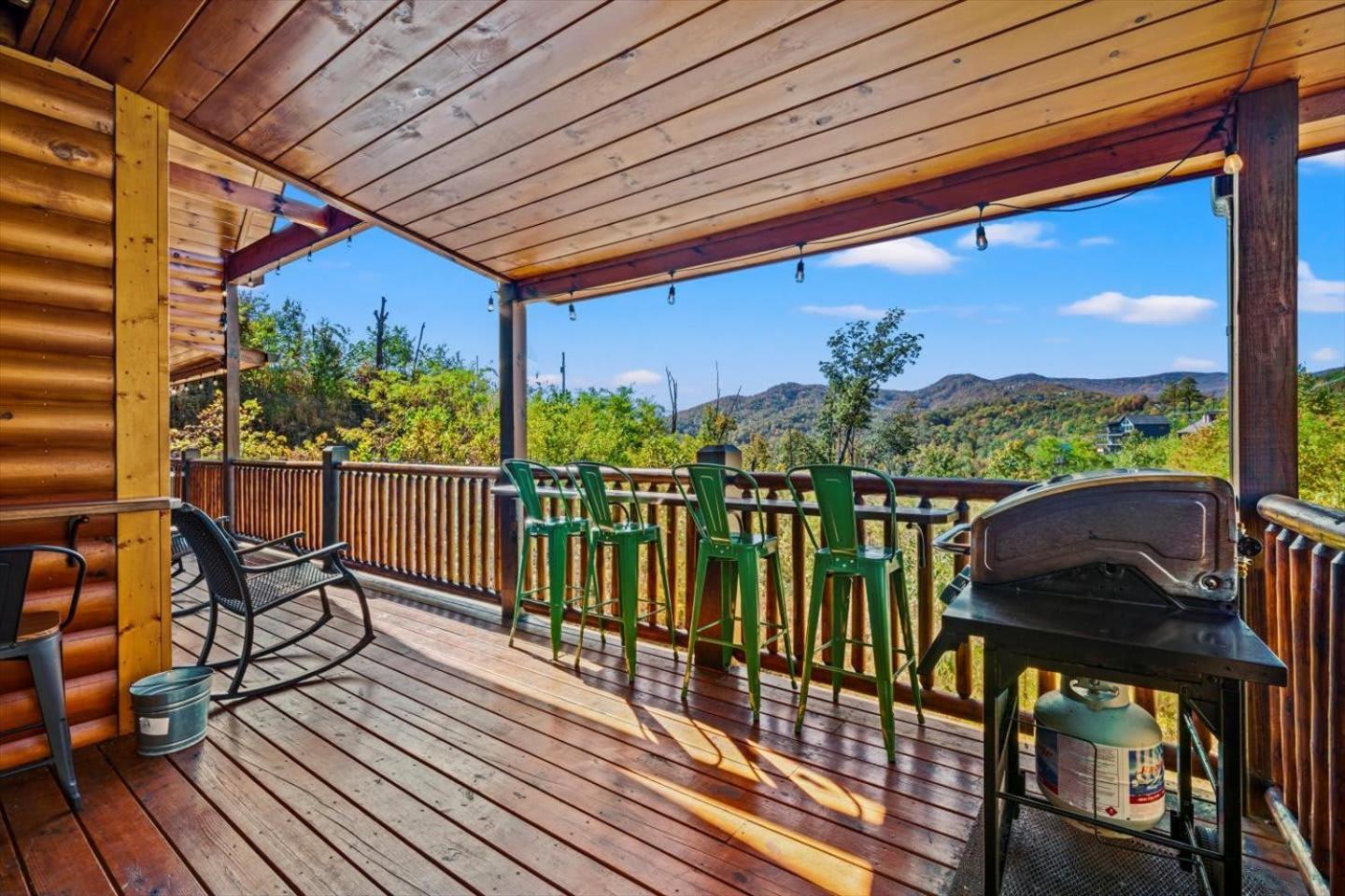 Indoor Pool, Volleyball Beach, Mountain View, Luxury Gatlinburg