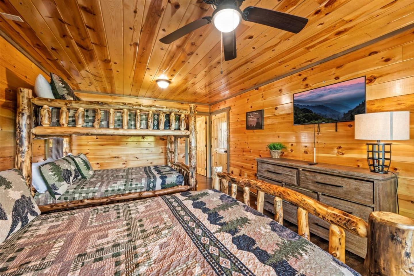Hébergement de vacances Indoor Pool, Volleyball Beach, Mountain View, Luxury Gatlinburg