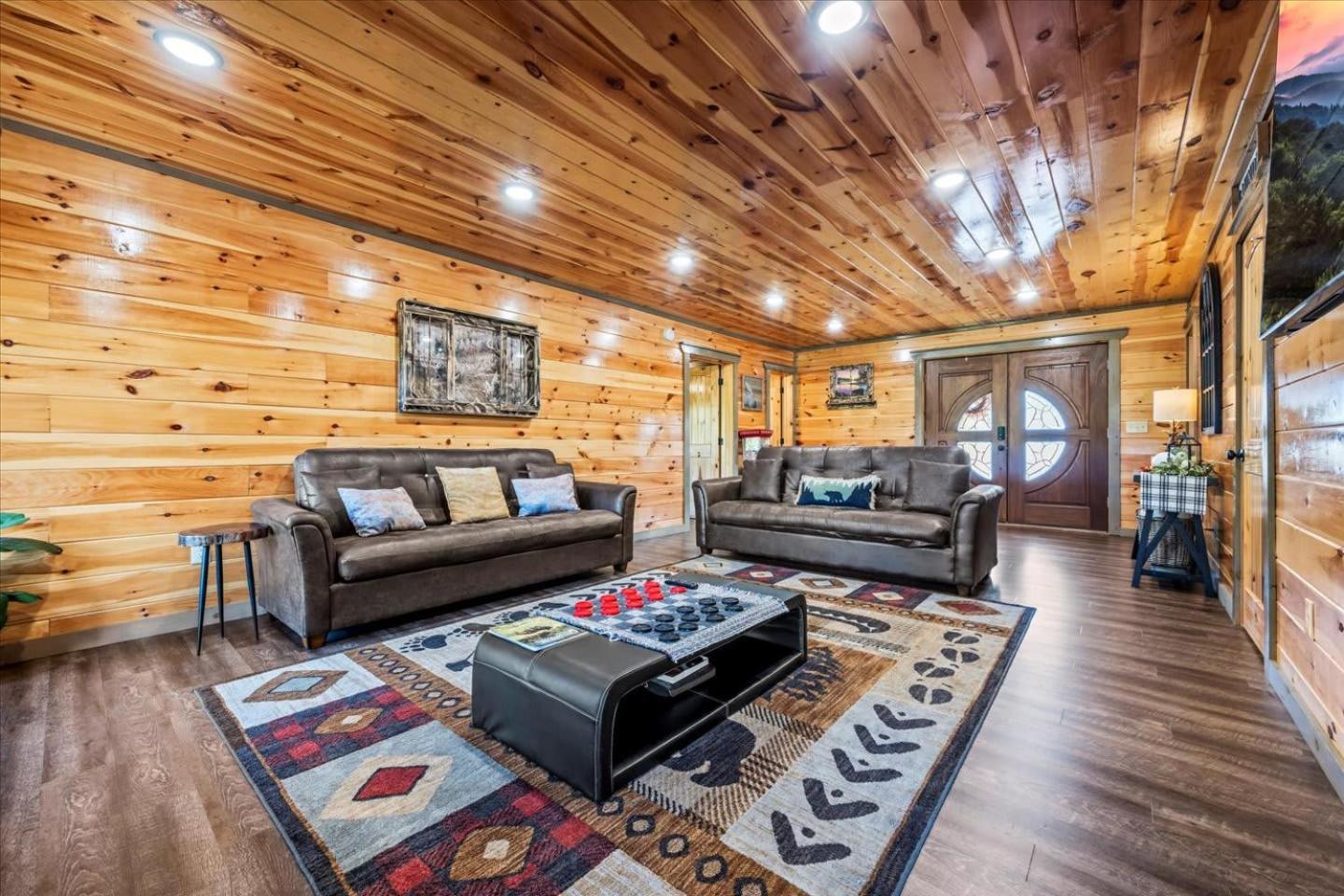 Indoor Pool, Volleyball Beach, Mountain View, Luxury Gatlinburg