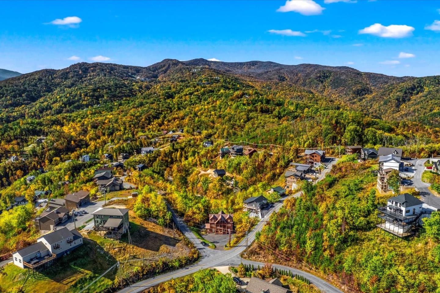 Indoor Pool, Volleyball Beach, Mountain View, Luxury Gatlinburg