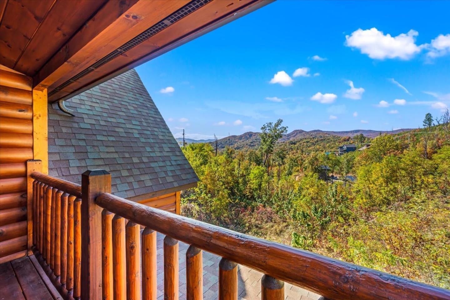 Indoor Pool, Volleyball Beach, Mountain View, Luxury Gatlinburg